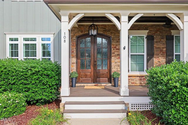108 Split Trunk Path, Holly Springs, NC 27540