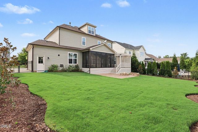 108 Split Trunk Path, Holly Springs, NC 27540