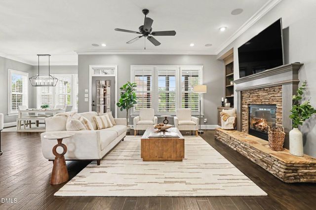 108 Split Trunk Path, Holly Springs, NC 27540