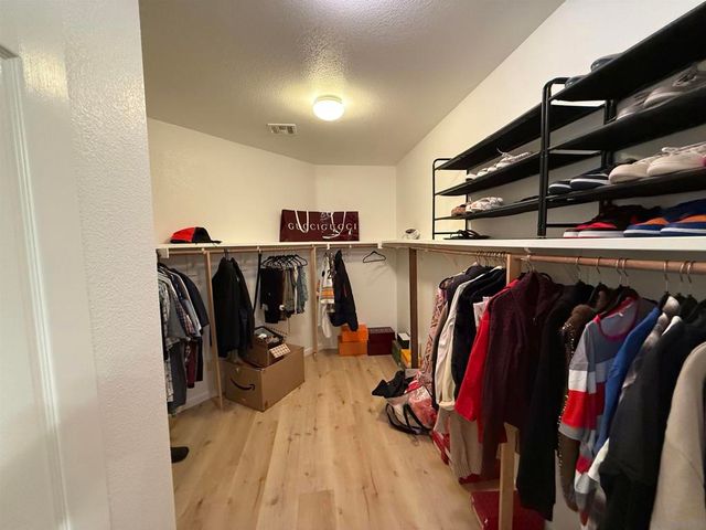 543 Silverhawk Dr, Corona, CA 92879