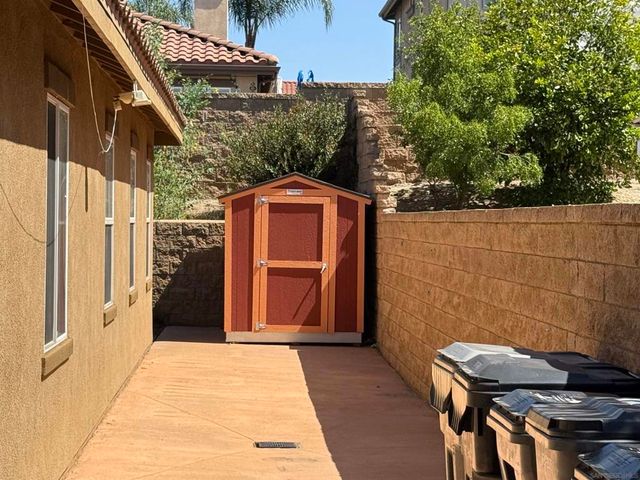 543 Silverhawk Dr, Corona, CA 92879