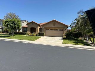 543 Silverhawk Dr, Corona, CA 92879