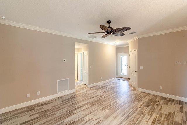 16200 LENORD STREET, Umatilla, FL 32784