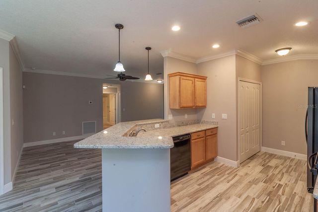 16200 LENORD STREET, Umatilla, FL 32784
