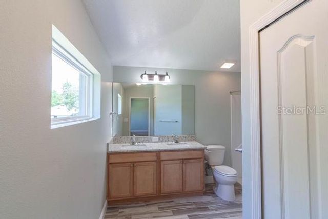 16200 LENORD STREET, Umatilla, FL 32784
