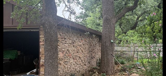 703 W Sherman Street, Chico, TX 76431