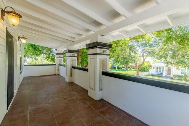 802 8TH STREET N 802, St Petersburg, FL 33701