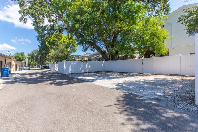 802 8TH STREET N 802, St Petersburg, FL 33701