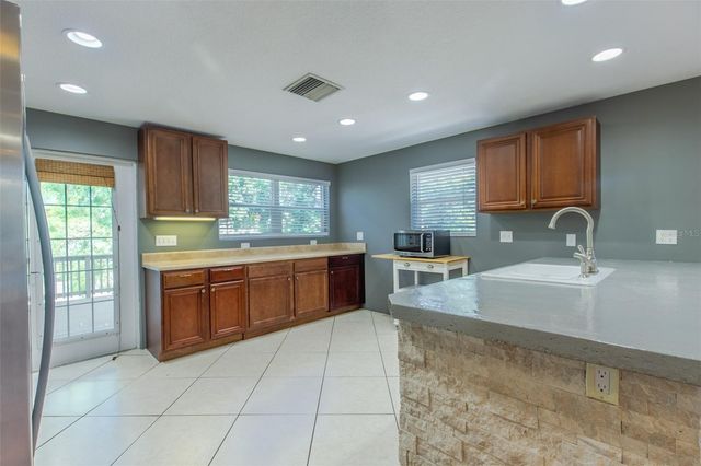 802 8TH STREET N 802, St Petersburg, FL 33701