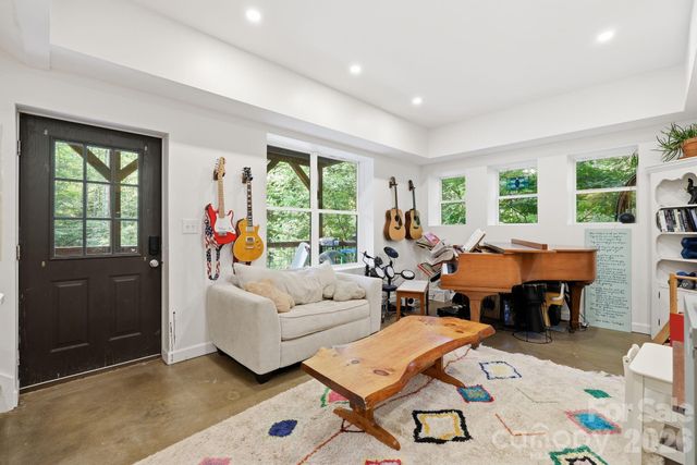 2 Coneflower Court, Black Mountain, NC 28711