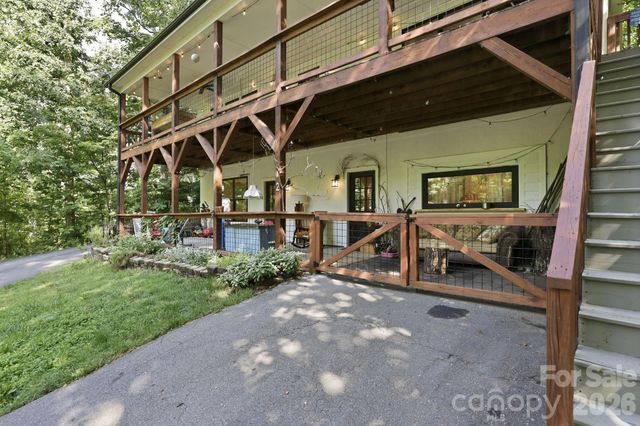 2 Coneflower Court, Black Mountain, NC 28711