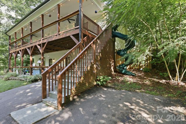 2 Coneflower Court, Black Mountain, NC 28711