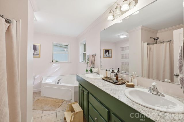 2 Coneflower Court, Black Mountain, NC 28711