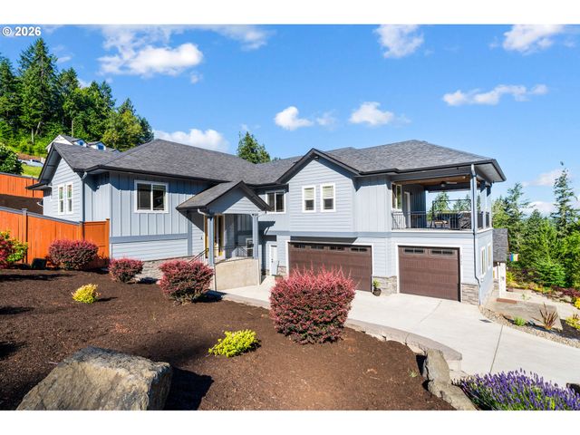 2742 BLUE SPRUCE Dr, Eugene, OR 97405