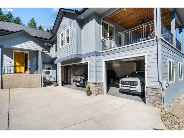 2742 BLUE SPRUCE Dr, Eugene, OR 97405