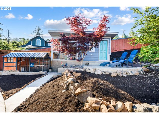 2742 BLUE SPRUCE Dr, Eugene, OR 97405