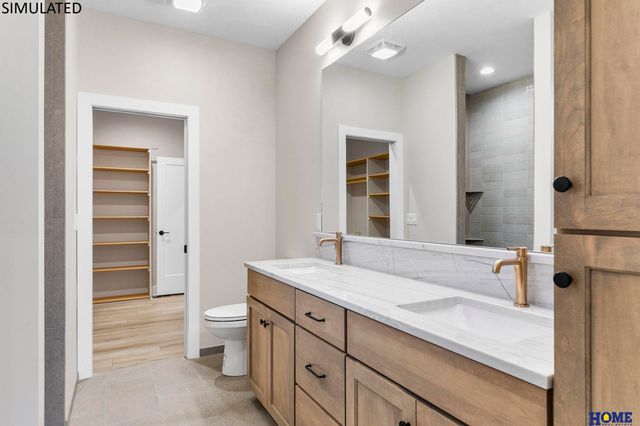 10009 Edgewater Lane, Lincoln, NE 68527