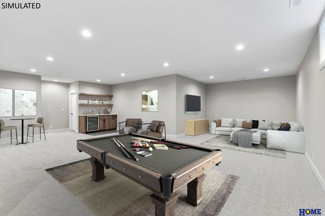 10009 Edgewater Lane, Lincoln, NE 68527