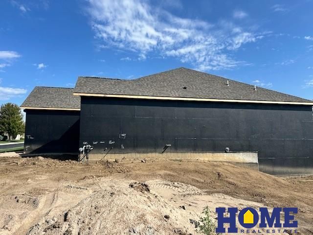 10009 Edgewater Lane, Lincoln, NE 68527