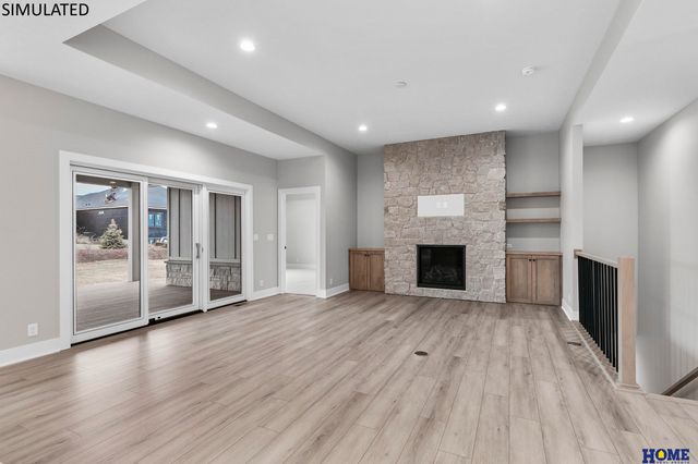 10009 Edgewater Lane, Lincoln, NE 68527