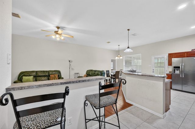 7424 Lake Front Trail, Arlington, TX 76002