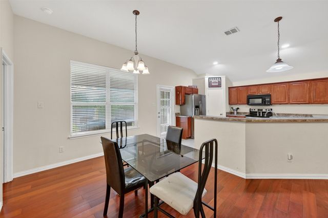 7424 Lake Front Trail, Arlington, TX 76002