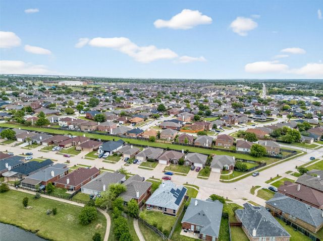 7424 Lake Front Trail, Arlington, TX 76002