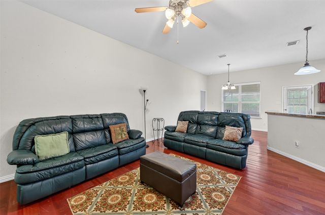 7424 Lake Front Trail, Arlington, TX 76002