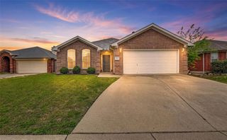 7424 Lake Front Trail, Arlington, TX 76002