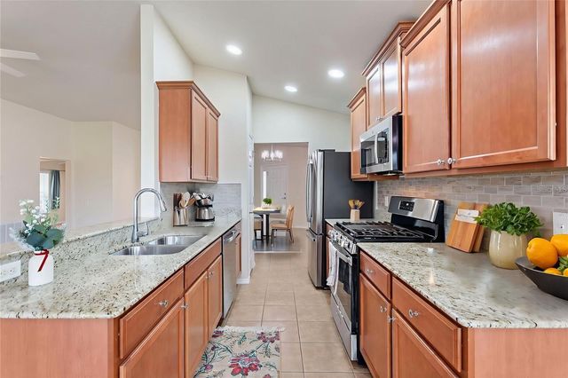 418 DEL SOL AVENUE, Davenport, FL 33837