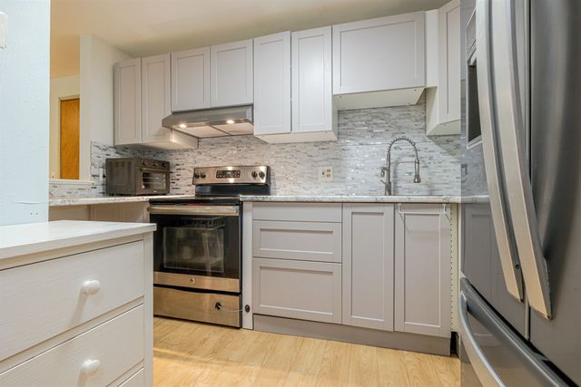 37 Alice Dr Apt 28, Concord, NH 03303
