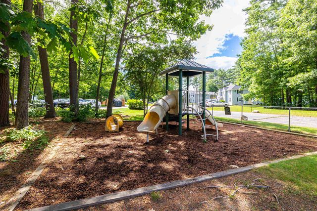 37 Alice Dr Apt 28, Concord, NH 03303