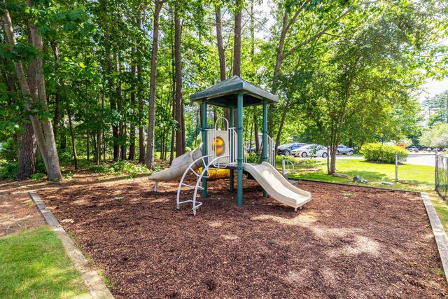 37 Alice Dr Apt 28, Concord, NH 03303