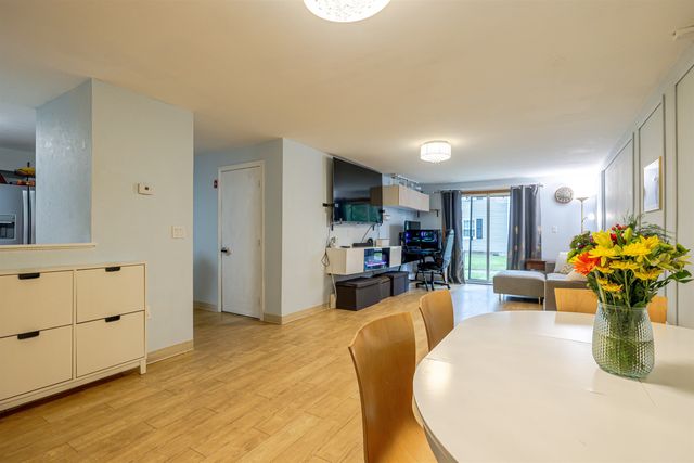 37 Alice Dr Apt 28, Concord, NH 03303