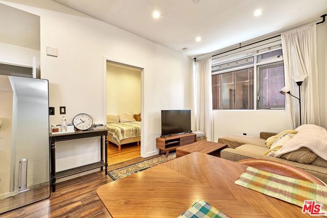 630 W 6th Street 313, Los Angeles, CA 90017