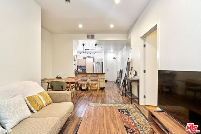 630 W 6th Street 313, Los Angeles, CA 90017