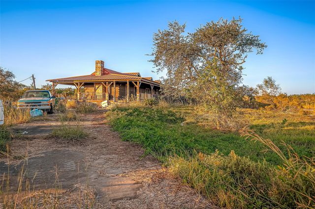 2830 County Road 290, Angleton, TX 77515