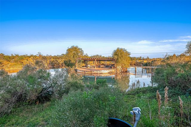 2830 County Road 290, Angleton, TX 77515