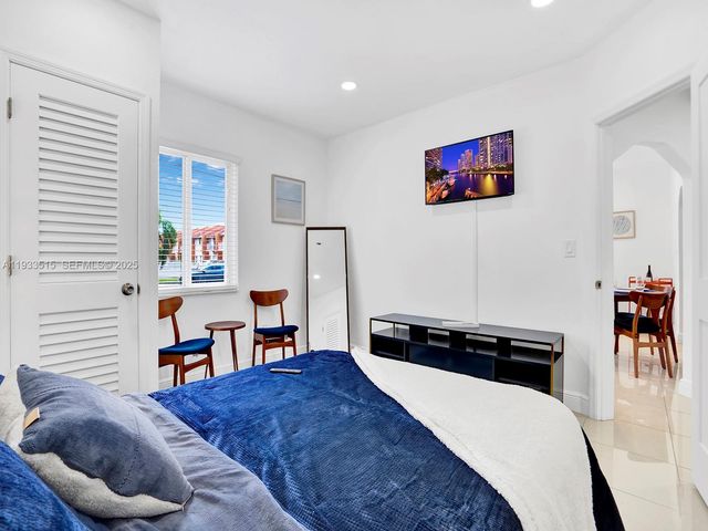 2055 NE 140th St, North Miami Beach, FL 33181