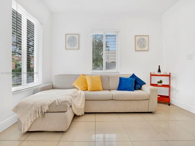 2055 NE 140th St, North Miami Beach, FL 33181