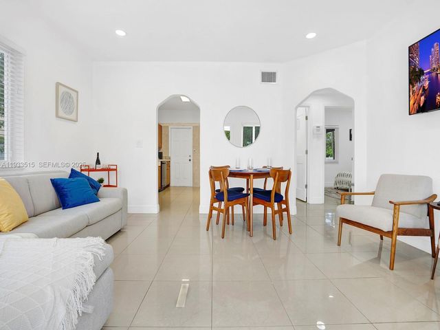 2055 NE 140th St, North Miami Beach, FL 33181