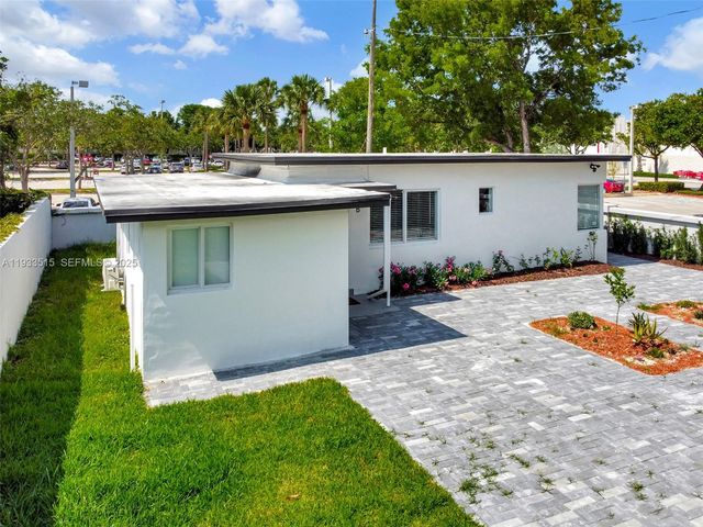 2055 NE 140th St, North Miami Beach, FL 33181