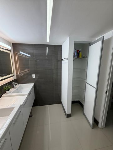 3300 NE 192nd Street 1109, Aventura, FL 33180
