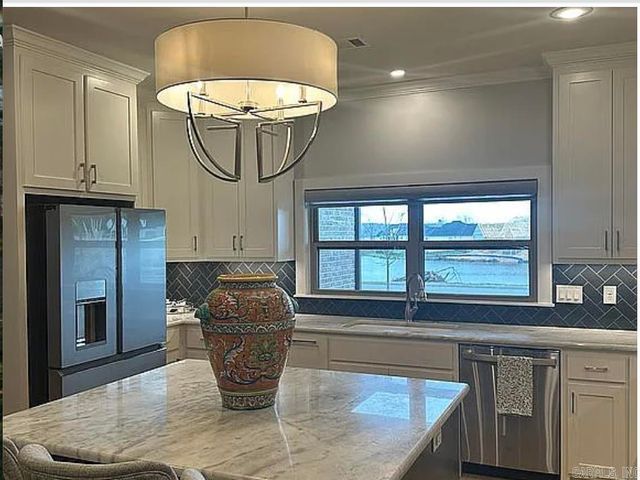7317 Lake Point Circle, Benton, AR 72019