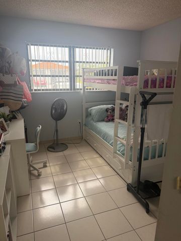 4349 W 10TH Avenue, Hialeah, FL 33012