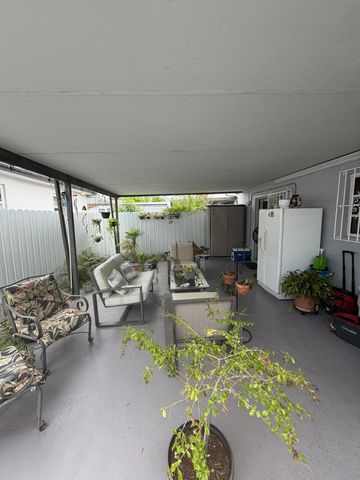 4349 W 10TH Avenue, Hialeah, FL 33012