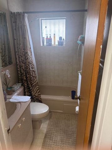 4349 W 10TH Avenue, Hialeah, FL 33012