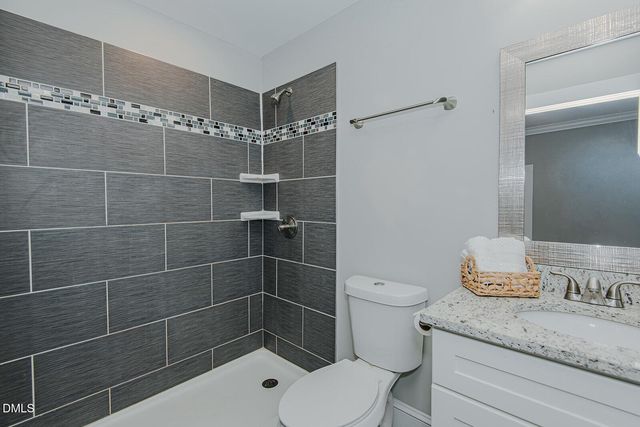 313 Nc 86, Hillsborough, NC 27278