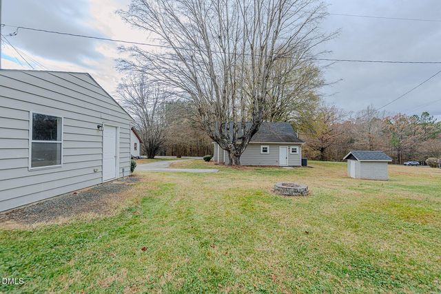 313 Nc 86, Hillsborough, NC 27278