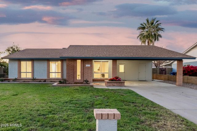 2230 E FRYE Road, Chandler, AZ 85225